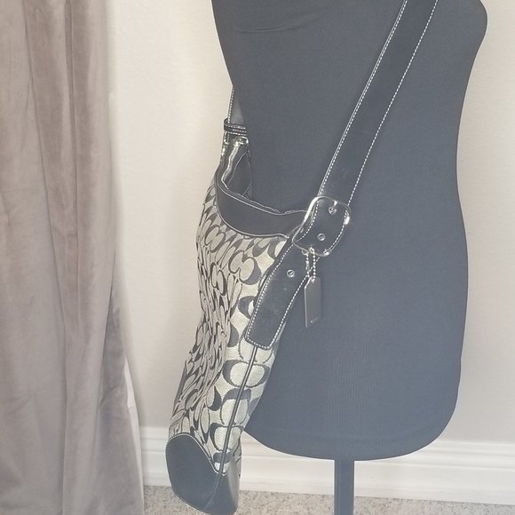 Coach- Signature Black Leather Canvas Shoulder Bag - Picture 6 of 8